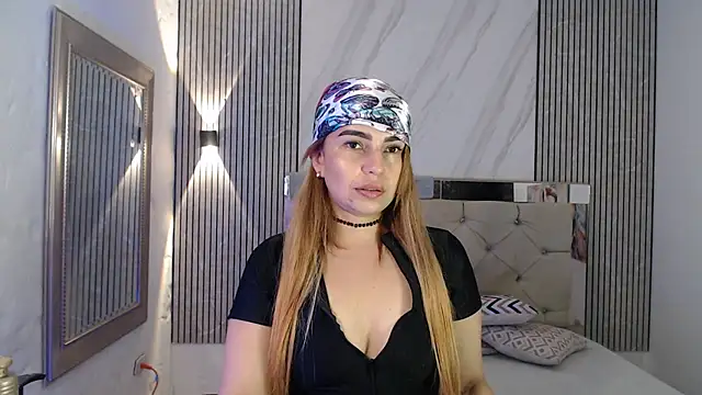 ashley  tylor online show from 01/05/26, 10:24