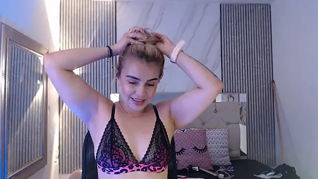 ashley  tylor online show from 04/30/26, 08:27