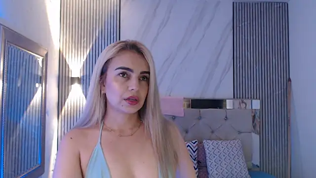 ashley  tylor online show from 04/18/26, 02:25