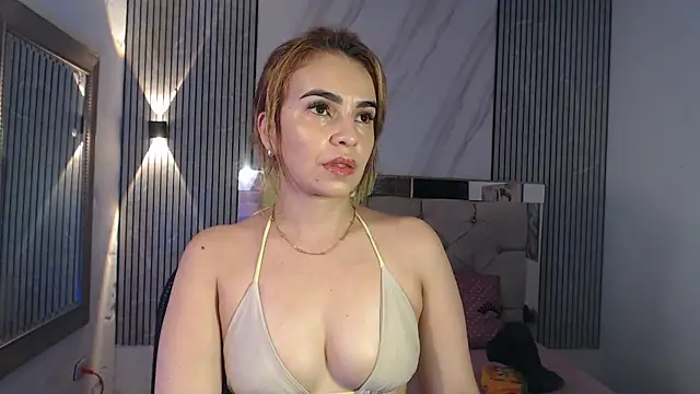 ashley  tylor online show from 10/21/25, 03:17