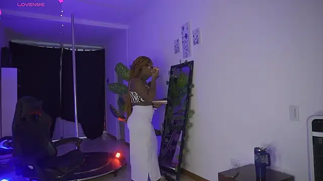 EmmaSanzz  online show from 03/11/26, 11:37