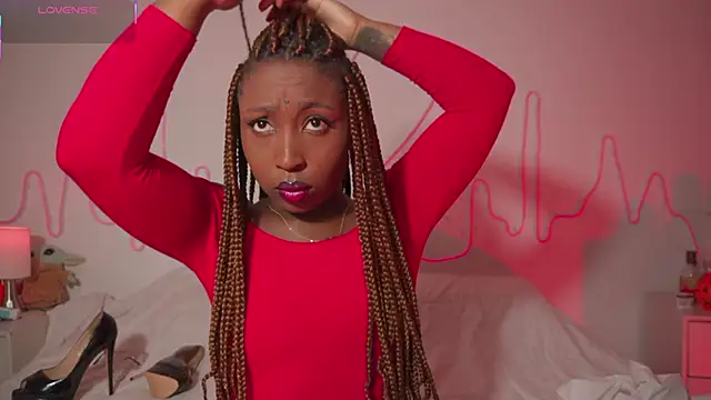 Snapshot of EmmaSanzz_ chatting on 11/21/25, 11:20 EmmaSanzz online show from 11/21/25, 11:20