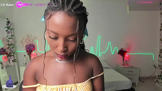 Snapshot of EmmaSanzz_ chatting on 09/09/25, 11:30 EmmaSanzz online show from 09/09/25, 11:30