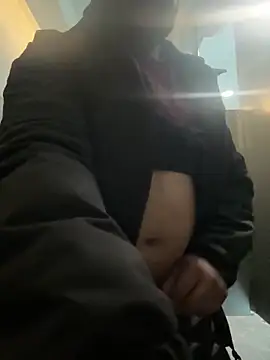 Snapshot of VFuck4U_xxx chatting on 01/20/25, 08:39 VFuck4U xxx online show from 01/20/25, 08:39