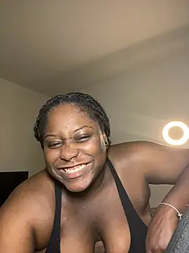 Snapshot of fantasygyal chatting on 06/25/26, 03:48 fantasygyal online show from 06/25/26, 03:48