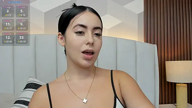 Julietasantos   online show from 11/28/25, 07:03