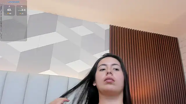 Julietasantos   online show from 05/28/26, 06:36