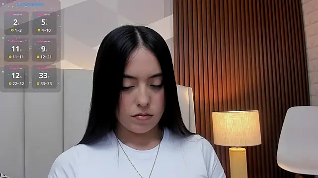 Julietasantos   online show from 04/08/26, 06:31