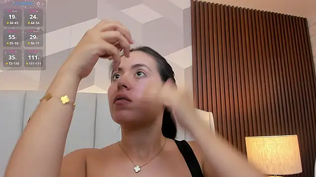 Snapshot of Julietasantos__ chatting on 06/09/26, 06:42 Julietasantos online show from 06/09/26, 06:42