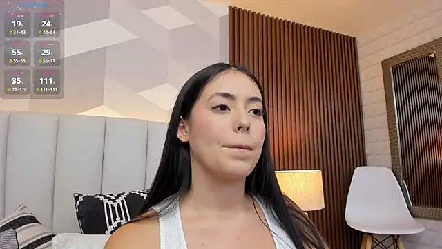 Julietasantos   online show from 10/06/25, 06:19
