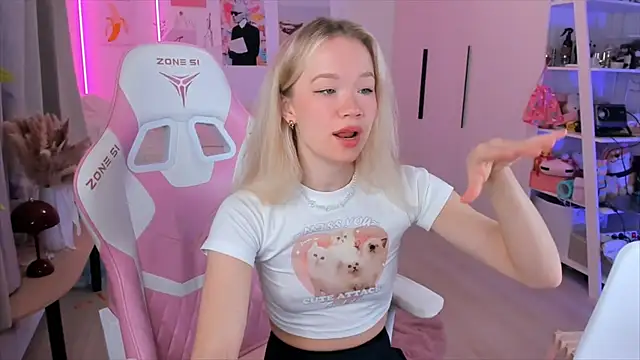 Snapshot of Lily_Young chatting on 02/03/26, 04:43 Lily Young online show from 02/03/26, 04:43