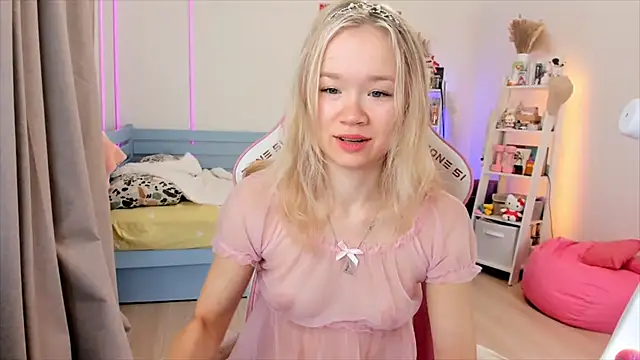 Lily Young online show from 11/29/25, 04:34