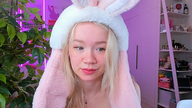 Lily Young online show from 04/04/26, 03:13