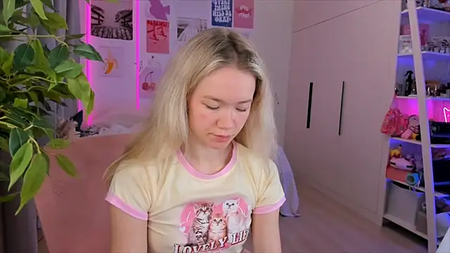 Snapshot of Lily_Young chatting on 02/07/26, 05:15 Lily Young online show from 02/07/26, 05:15