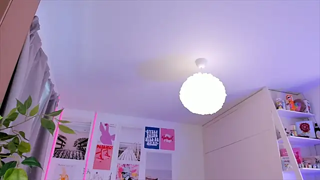 Snapshot of Lily_Young chatting on 02/15/26, 07:51 Lily Young online show from 02/15/26, 07:51