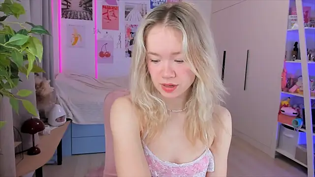 Snapshot of Lily_Young chatting on 02/20/26, 04:42 Lily Young online show from 02/20/26, 04:42