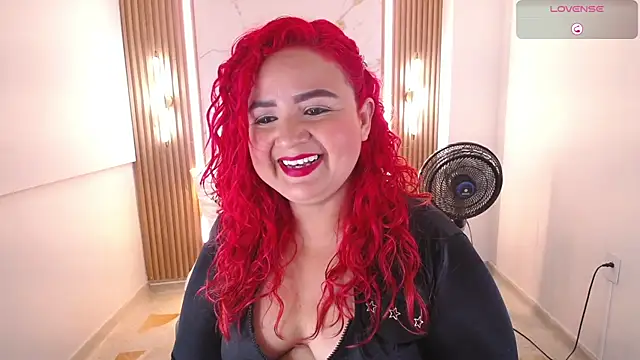 Mariana Rojas online show from 05/17/26, 05:29