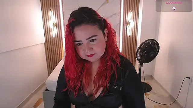 Mariana Rojas online show from 04/18/26, 05:32