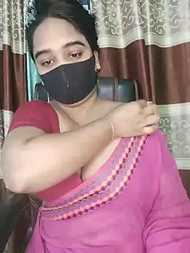 Snapshot of Kotha_-Moni chatting on 09/15/25, 12:33 Kotha -Moni online show from 09/15/25, 12:33