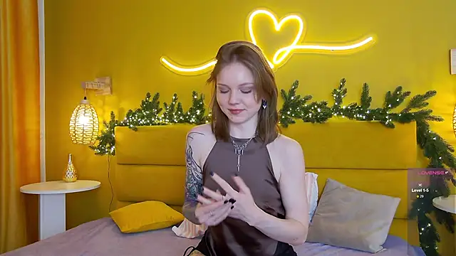 lessysweety online show from 11/27/25, 02:45