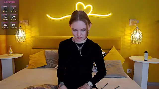 lessysweety online show from 09/15/25, 03:18