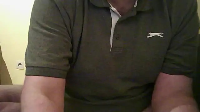 Snapshot of vimilili chatting on 03/06/25, 11:42 vimilili online show from 03/06/25, 11:42