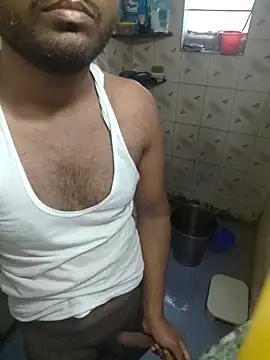 Snapshot of Desi69emd chatting on 10/22/25, 03:06 Desi69emd online show from 10/22/25, 03:06