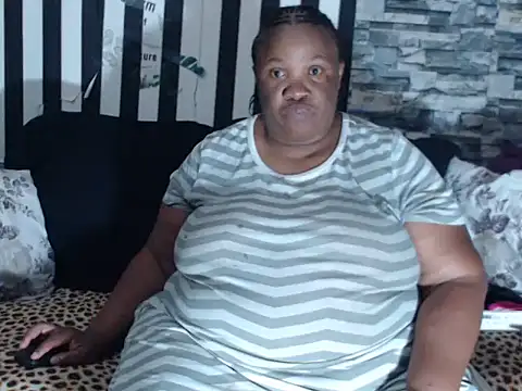 BigHotMatureXx online show from 02/19/26, 10:12