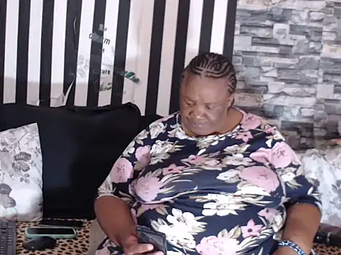 BigHotMatureXx online show from 02/18/26, 06:55