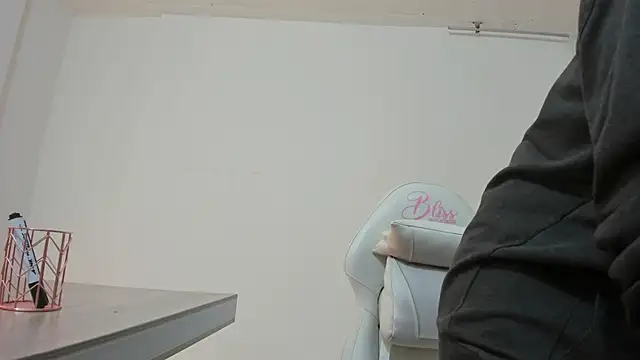 Carolina hernandez22 online show from 10/28/25, 12:48