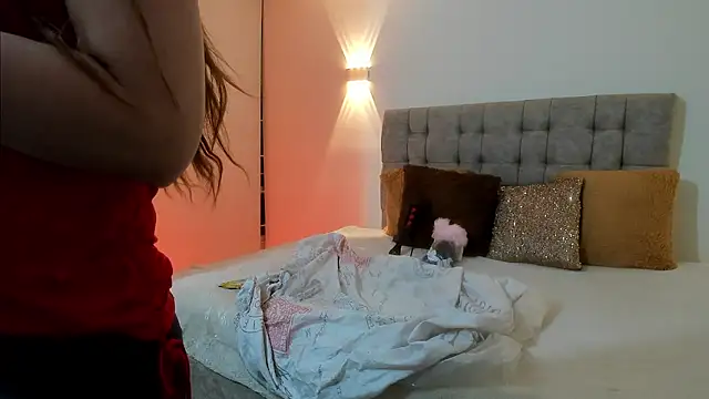 Carolina hernandez22 online show from 09/15/25, 01:39