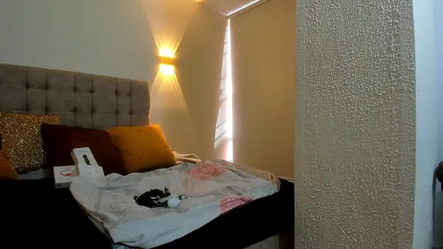 Carolina hernandez22 online show from 10/09/25, 12:49