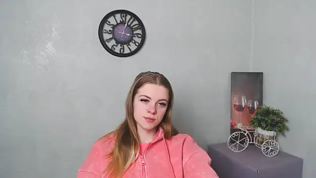Snapshot of AliceFlirtt_ chatting on 02/11/25, 02:46 AliceFlirtt online show from 02/11/25, 02:46