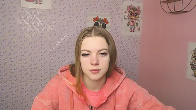 Snapshot of AliceFlirtt_ chatting on 02/11/25, 07:54 AliceFlirtt online show from 02/11/25, 07:54