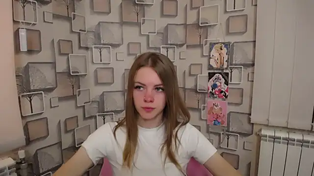 Snapshot of AliceFlirtt_ chatting on 10/07/25, 07:20 AliceFlirtt online show from 10/07/25, 07:20
