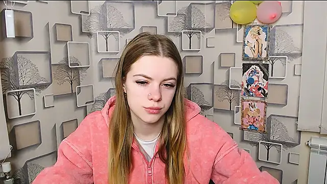 Snapshot of AliceFlirtt_ chatting on 02/22/25, 07:56 AliceFlirtt online show from 02/22/25, 07:56