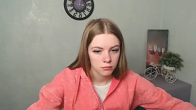 Snapshot of AliceFlirtt_ chatting on 02/26/25, 08:17 AliceFlirtt online show from 02/26/25, 08:17