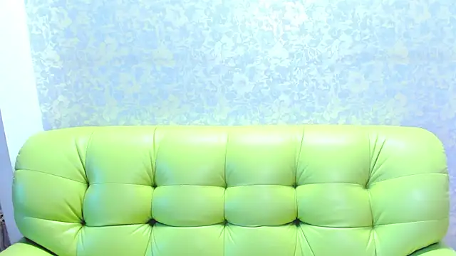 Snapshot of Vanessa_Florence chatting on 06/06/26, 01:33 Vanessa Florence online show from 06/06/26, 01:33