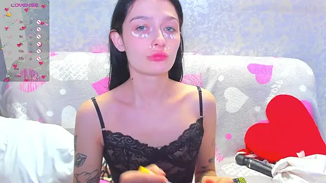 Snapshot of Vanessa_Florence chatting on 01/11/26, 01:34 Vanessa Florence online show from 01/11/26, 01:34