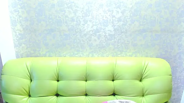 Snapshot of Vanessa_Florence chatting on 06/25/26, 01:14 Vanessa Florence online show from 06/25/26, 01:14