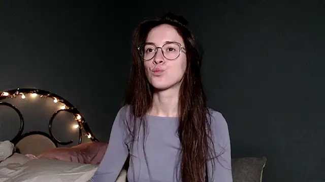 wow  kelly online show from 11/08/25, 03:04