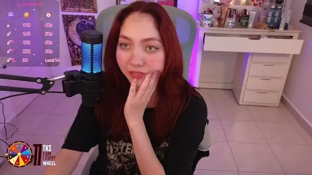 LilyVelvett online show from 04/01/26, 02:57