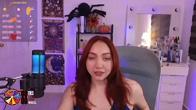 LilyVelvett online show from 11/20/25, 02:45