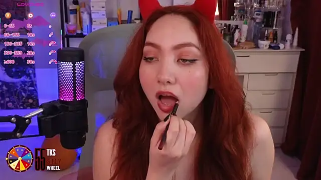 LilyVelvett online show from 10/23/25, 04:00