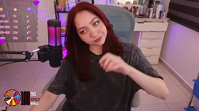 LilyVelvett online show from 02/06/26, 04:19