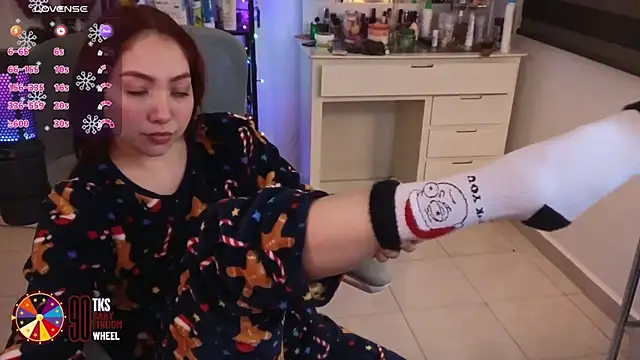 LilyVelvett online show from 12/16/25, 03:33