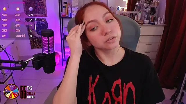 LilyVelvett online show from 10/22/25, 03:50