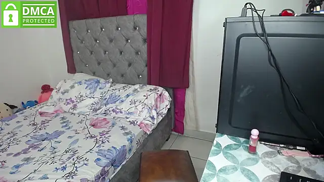 Snapshot of susana2523 chatting on 06/22/26, 02:06 susana2523 online show from 06/22/26, 02:06