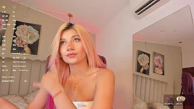 Emma Thompsson online show from 10/28/25, 02:01