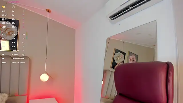 Emma Thompsson online show from 11/04/25, 01:31